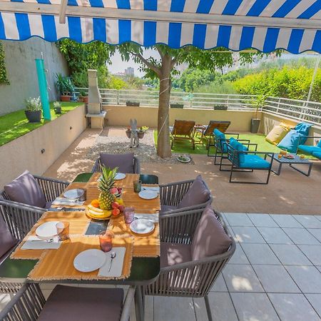 New Delux Green Garden Apartment With Hotube **** 스플리트 외부 사진