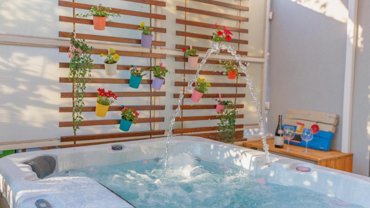 New Delux Green Garden Apartment With Hotube **** 스플리트 외부 사진