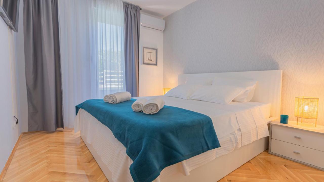 New Delux Green Garden Apartment With Hotube **** 스플리트 외부 사진