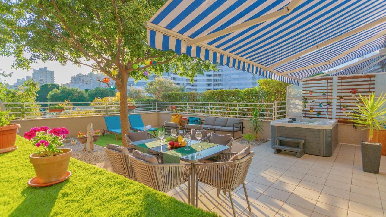 New Delux Green Garden Apartment With Hotube **** 스플리트 외부 사진