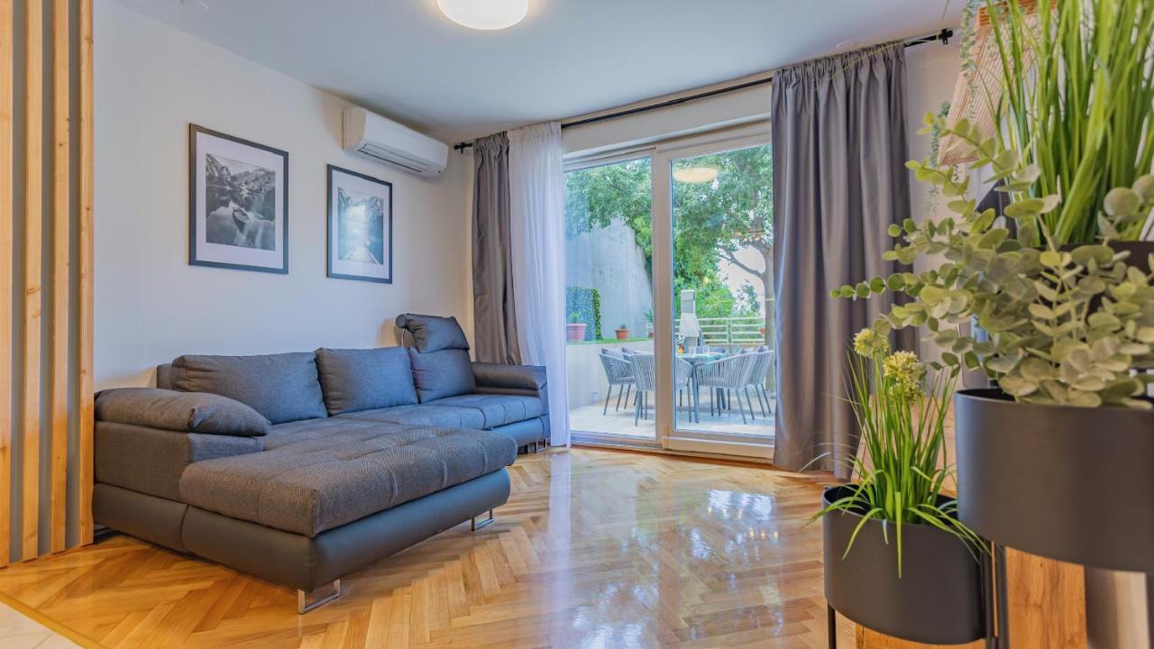 New Delux Green Garden Apartment With Hotube **** 스플리트 외부 사진