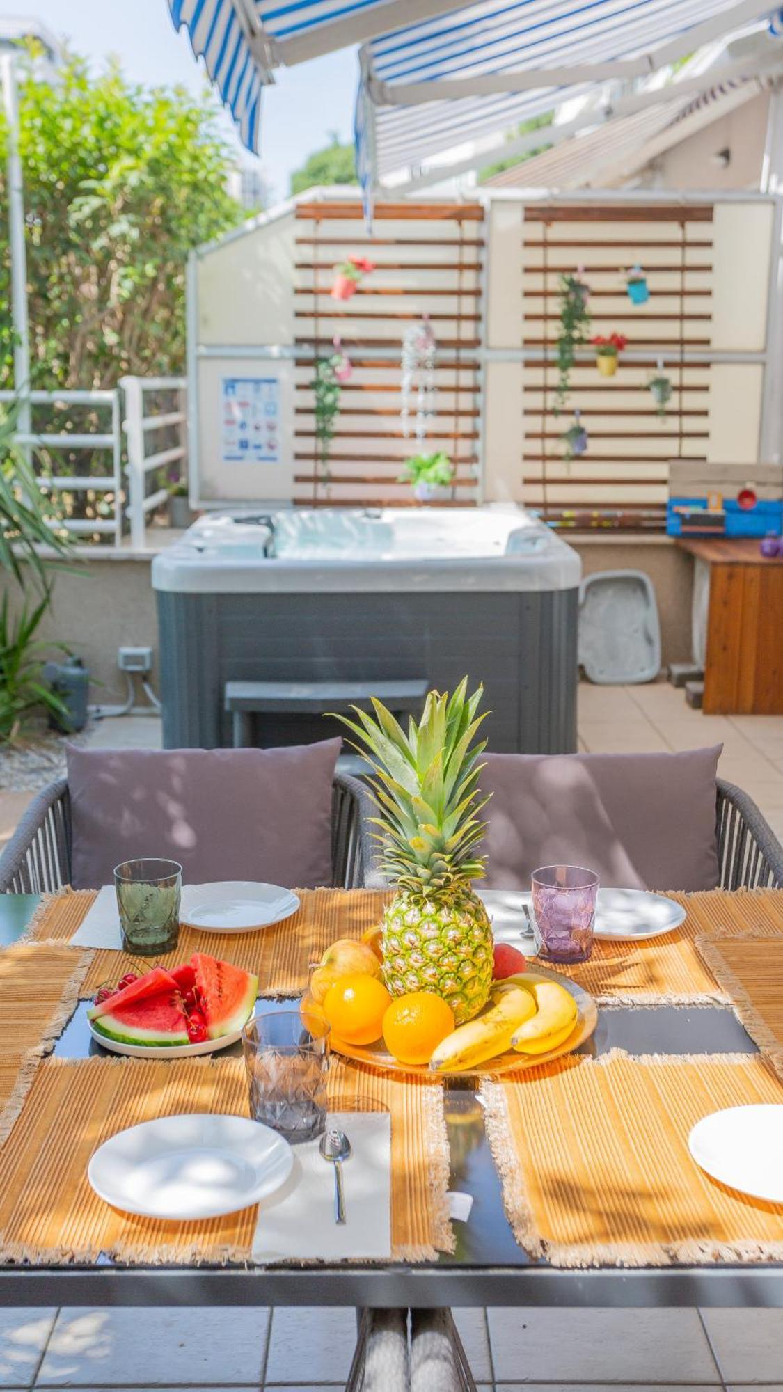 New Delux Green Garden Apartment With Hotube **** 스플리트 외부 사진