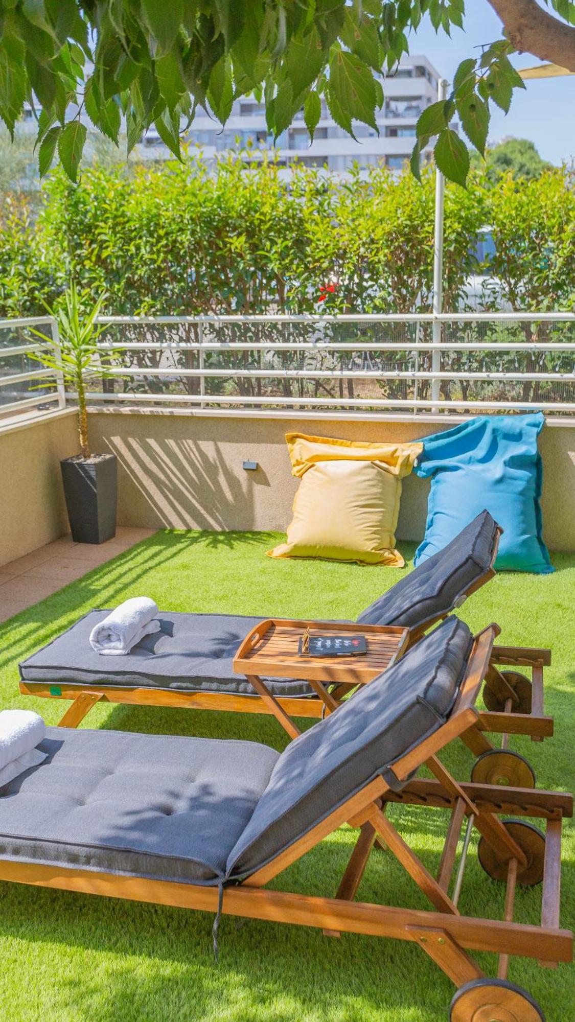 New Delux Green Garden Apartment With Hotube **** 스플리트 외부 사진