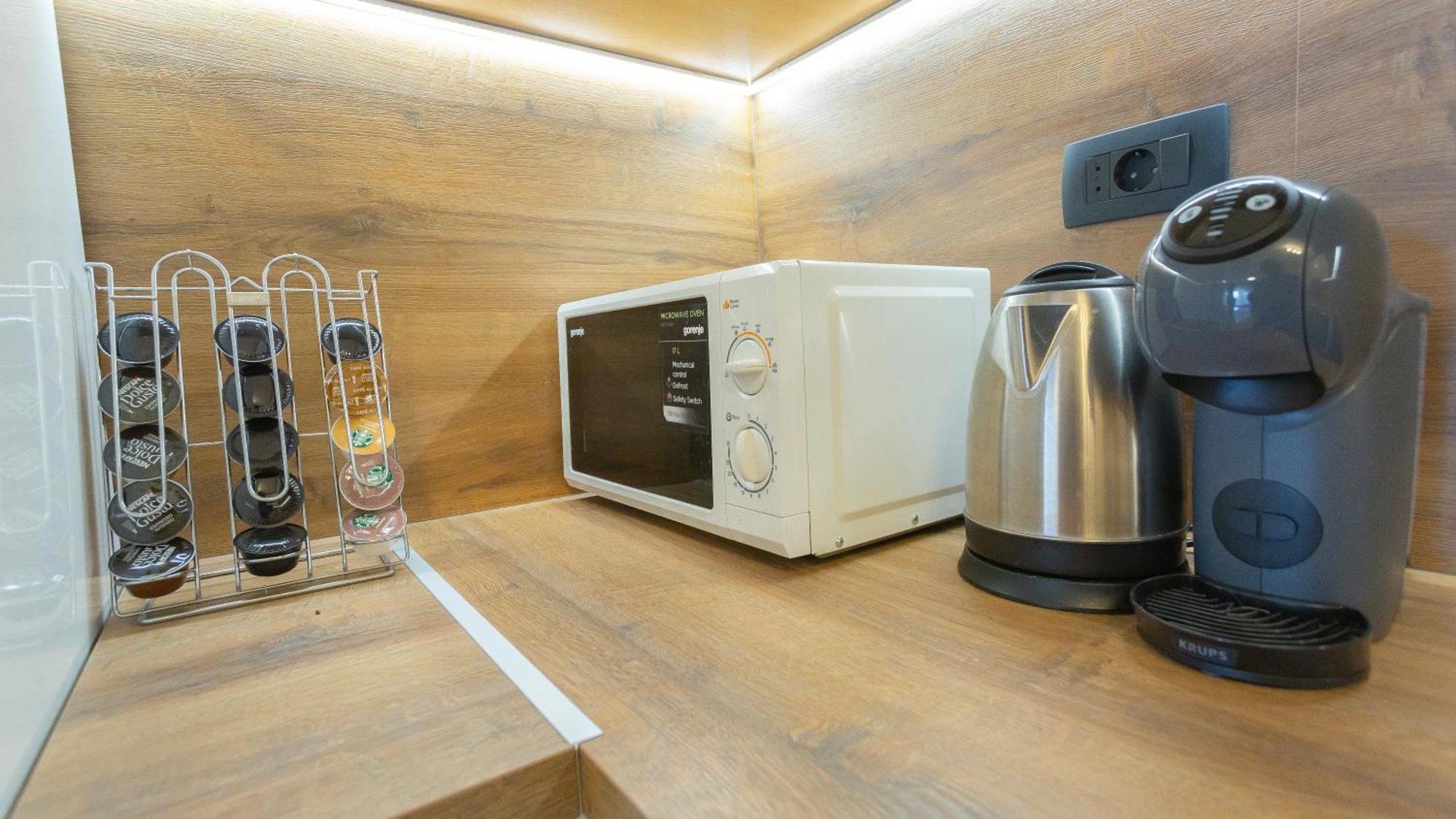 New Delux Green Garden Apartment With Hotube **** 스플리트 외부 사진